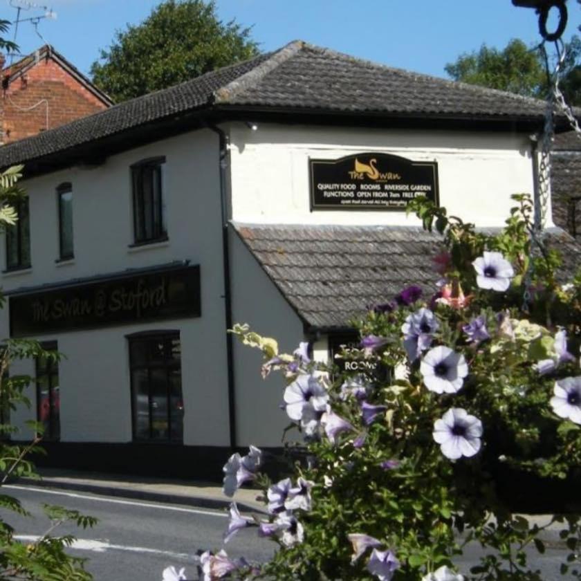 Hotel The Swan @ Stoford Exterior foto The former Swan Inn